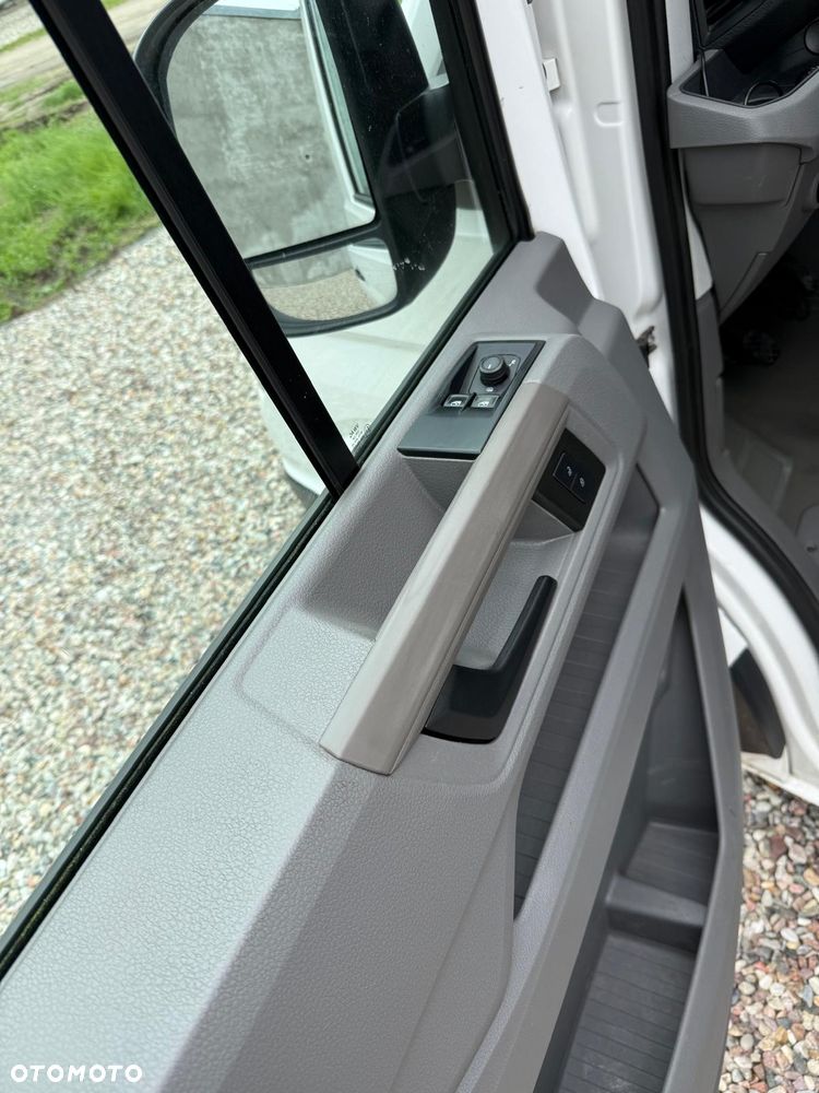 Volkswagen Crafter - 11