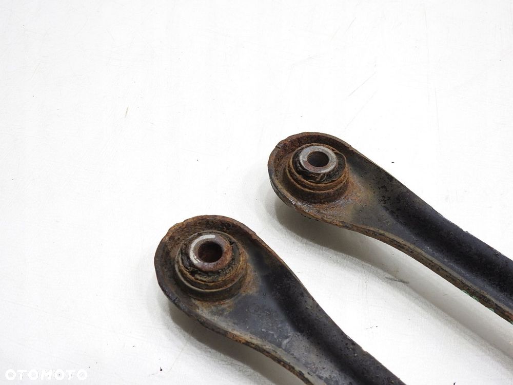 WAHACZ TYŁ TYLNY VOLVO V50 - 6