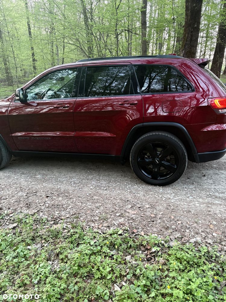 Jeep Grand Cherokee - 13