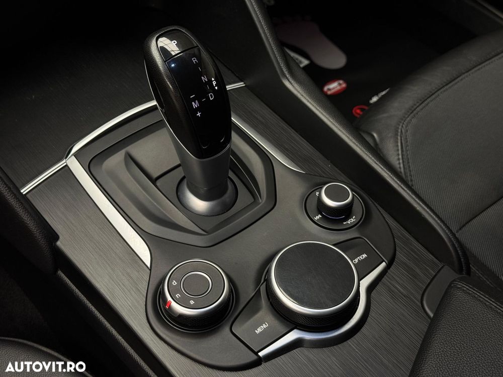 Alfa Romeo Giulia 2.2 JTDM Aut. Super - 19
