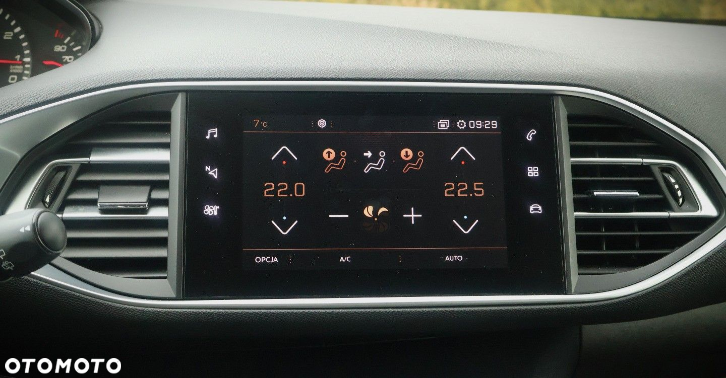 Peugeot 308 - 24