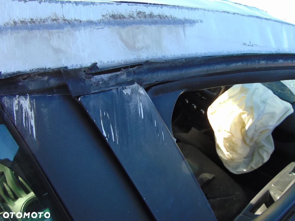 DRZWI PRAWE PRZÓD PRZEDNIE DV369 RENO RENAULT CLIO IV 4 HB - 2