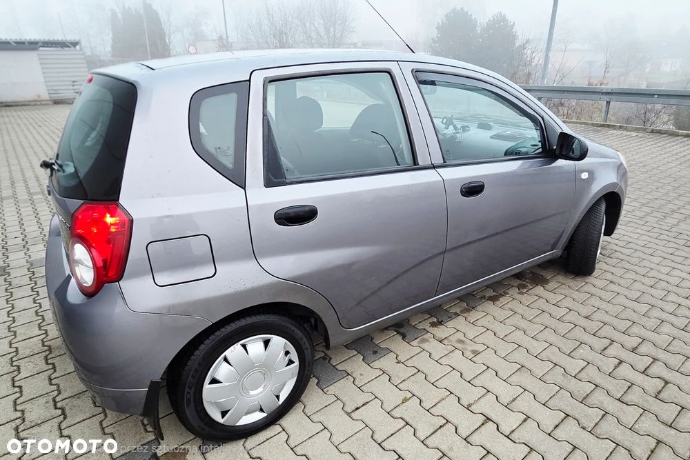 Chevrolet Aveo 1.2 16V Base - 4