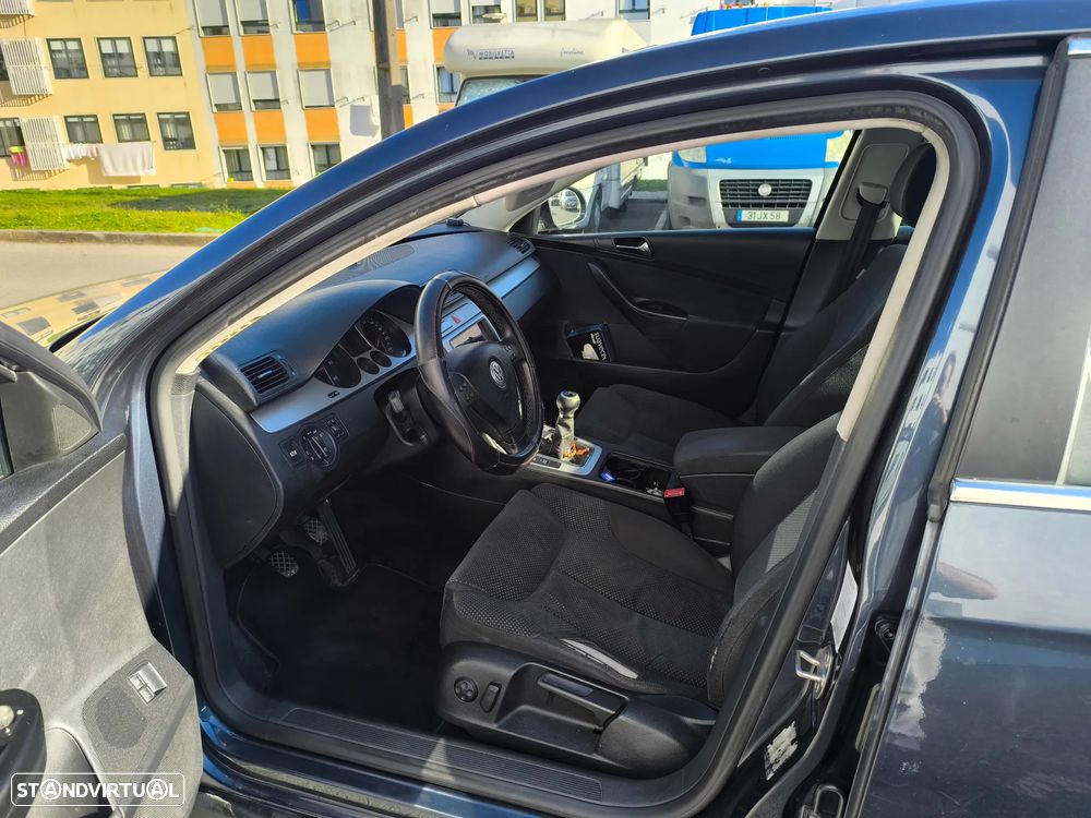 VW Passat 2.0 TDI Confortline - 3