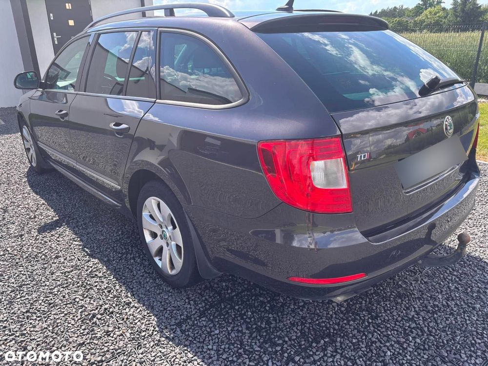 Skoda Superb 2.0 TDI DSG Ambition - 5