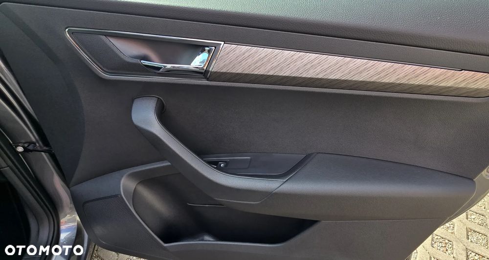 Skoda Karoq 2.0 TDI SCR 4x4 Style DSG - 17