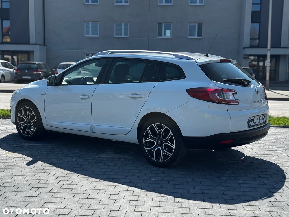Renault Megane ENERGY TCe 115 Start & Stop Bose Edition - 4