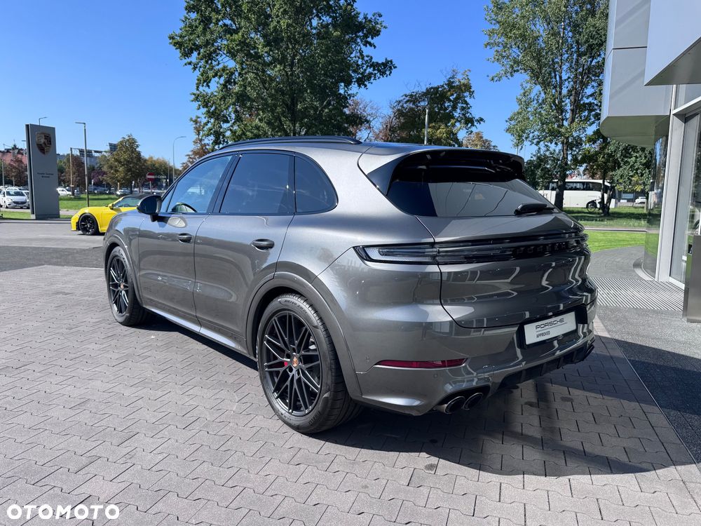 Porsche Cayenne GTS - 9