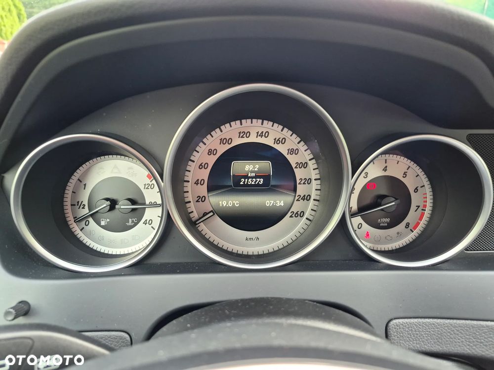 Mercedes-Benz Klasa C 180 (BlueEFFICIENCY) Elegance - 15