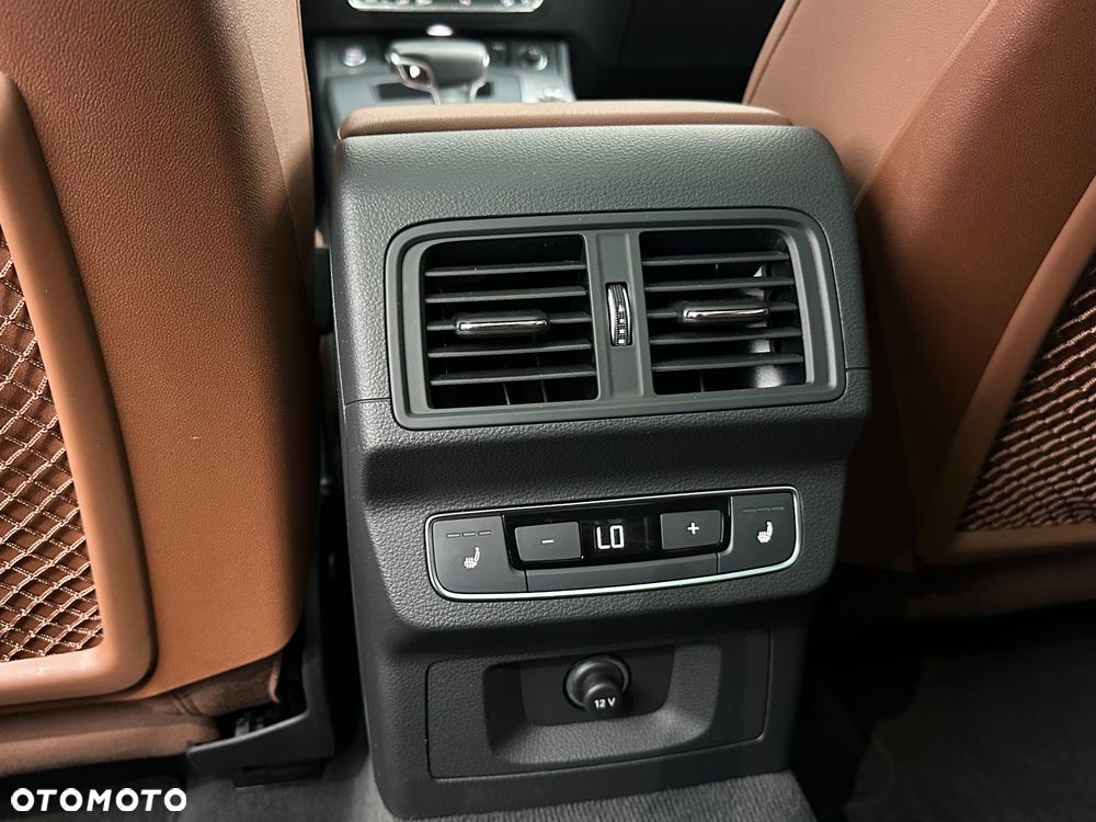 Audi Q5 50 TFSI e Quattro S Line S tronic - 28