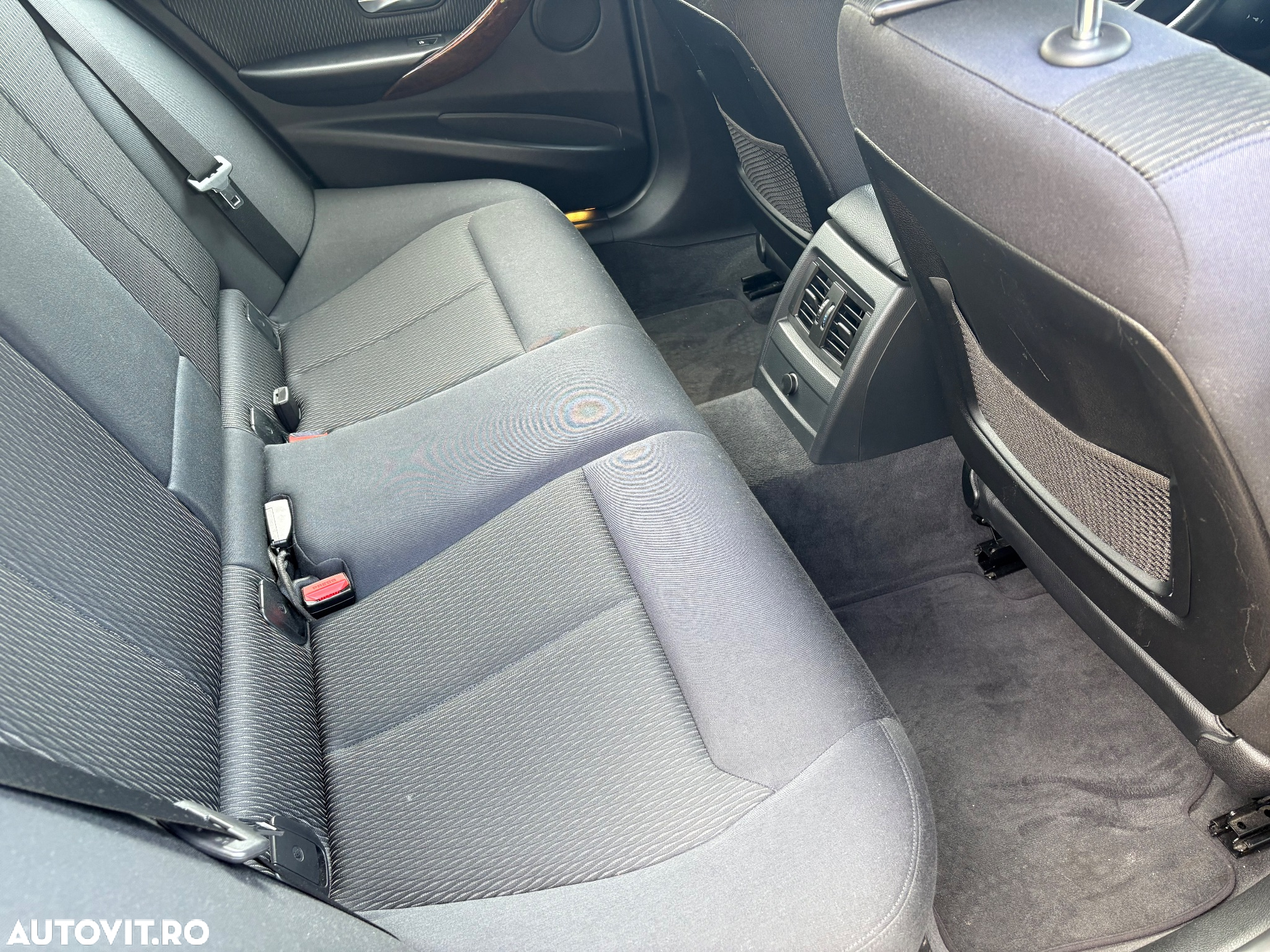 BMW Seria 3 320i Aut. - 8