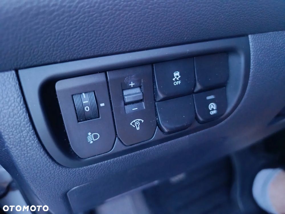 Kia Rio - 20