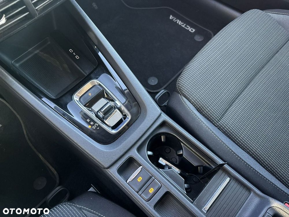 Skoda Octavia 2.0 TDI Ambition DSG - 26