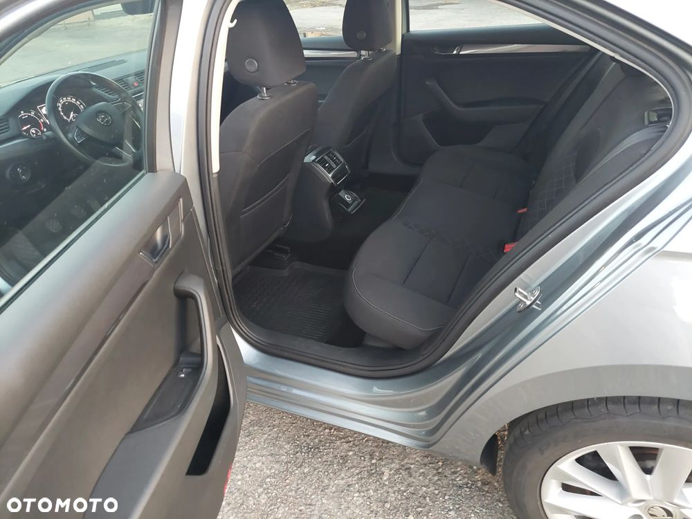 Skoda Superb 1.6 TDI Active - 26