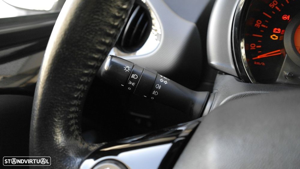 Peugeot 108 1.0 VTi Active - 32