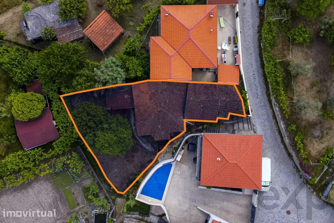 Duas Moradias (T2+T1) com logradouro em Santa Cruz do Douro – Baião - Grande imagem: 4/30