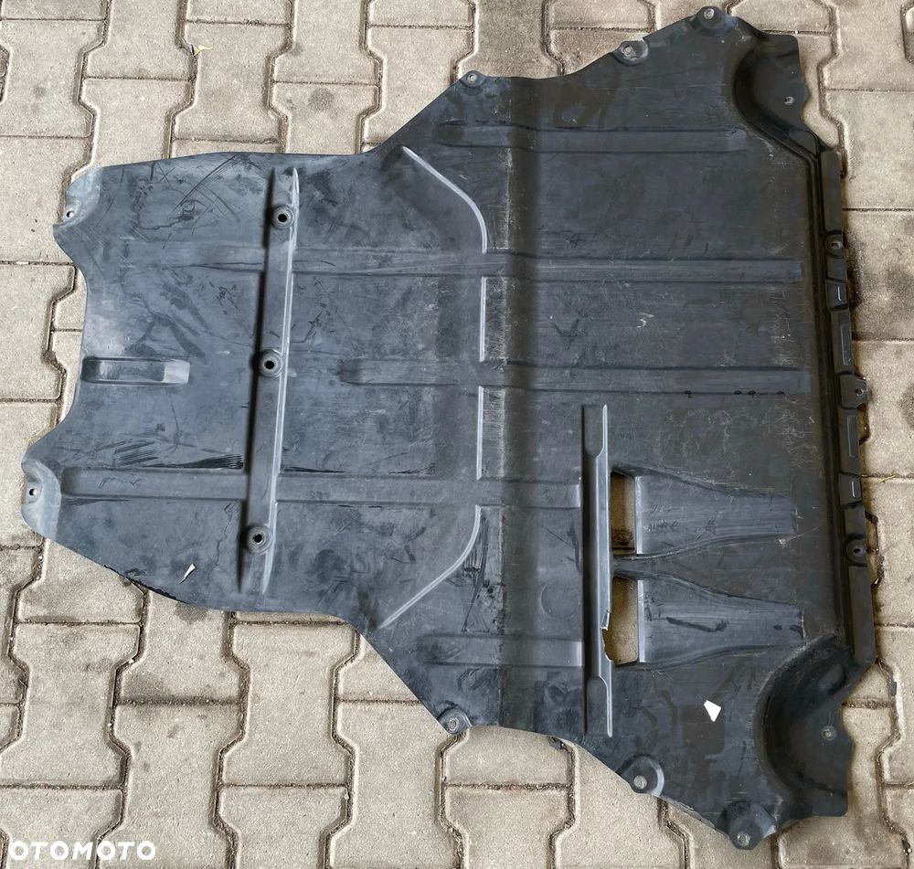 Audi TT 8S osłona silnika płyta pod silnik oryginał 8S8825236