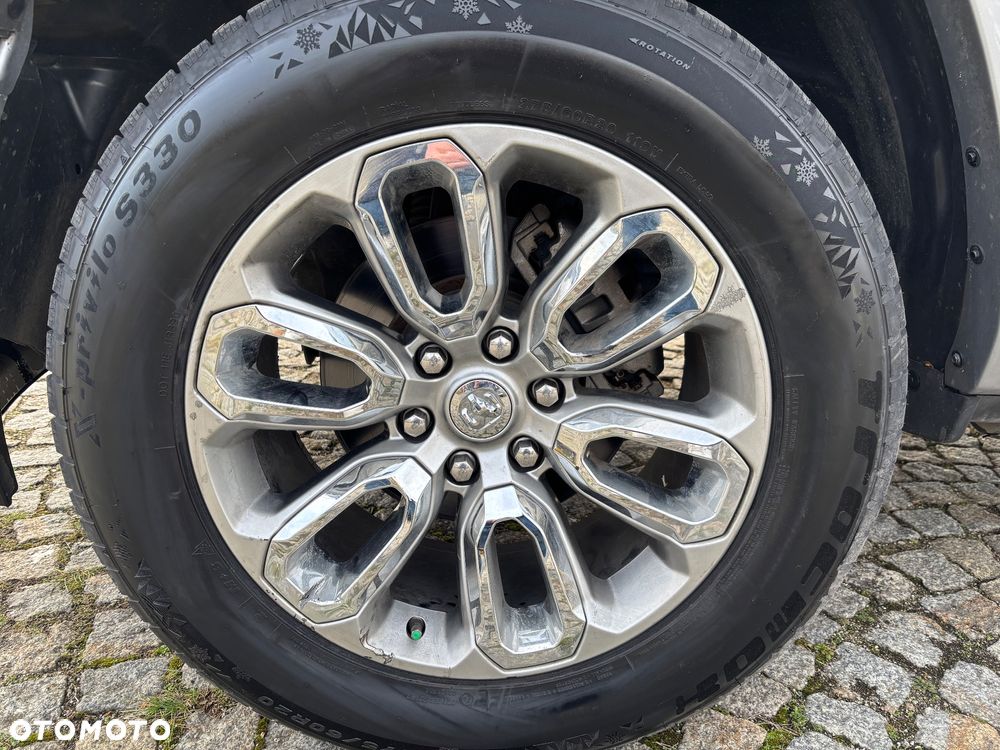 RAM 1500 Quad Cab Laramie - 38