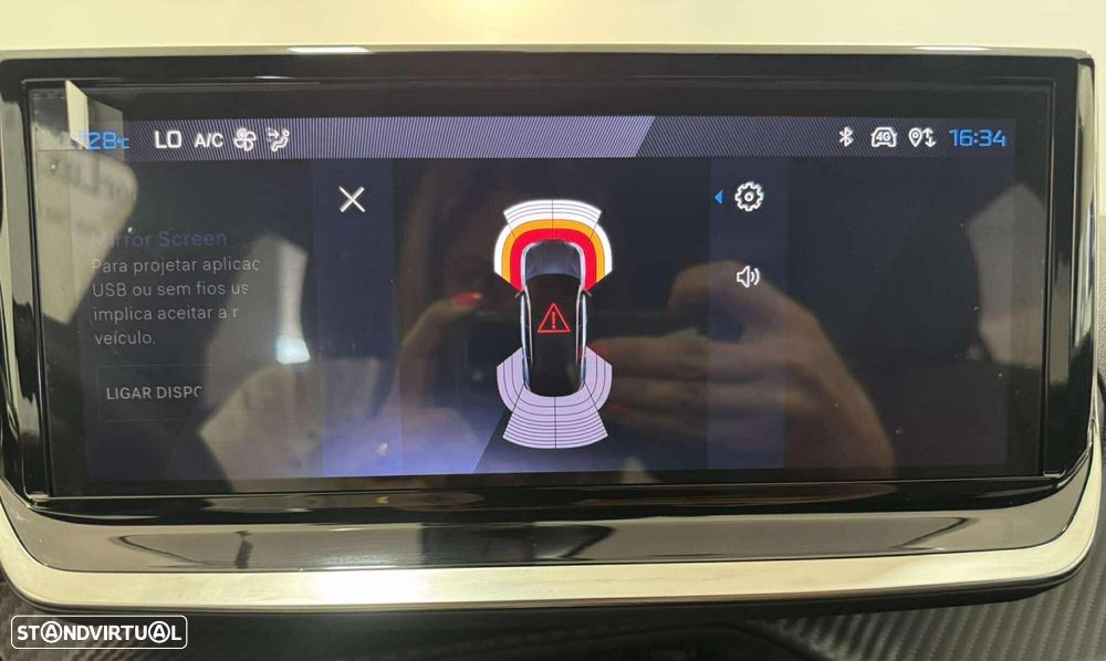 Peugeot e-2008 54 kWh Allure - 15