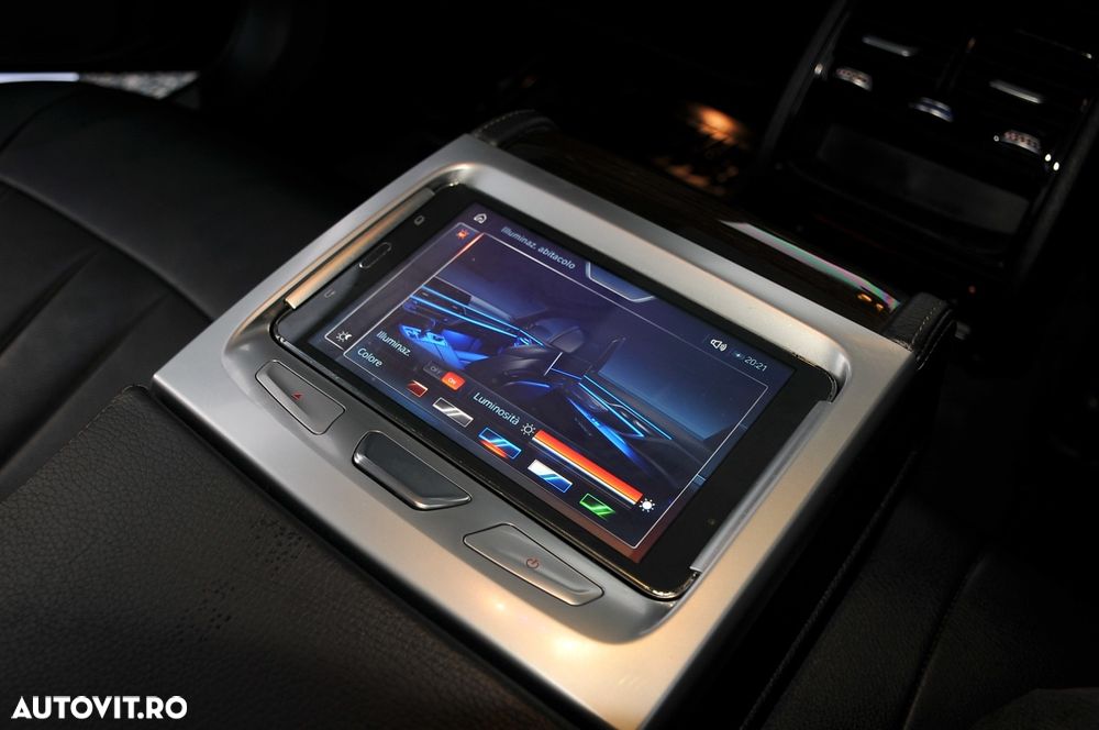 BMW Seria 7 730Ld xDrive - 28