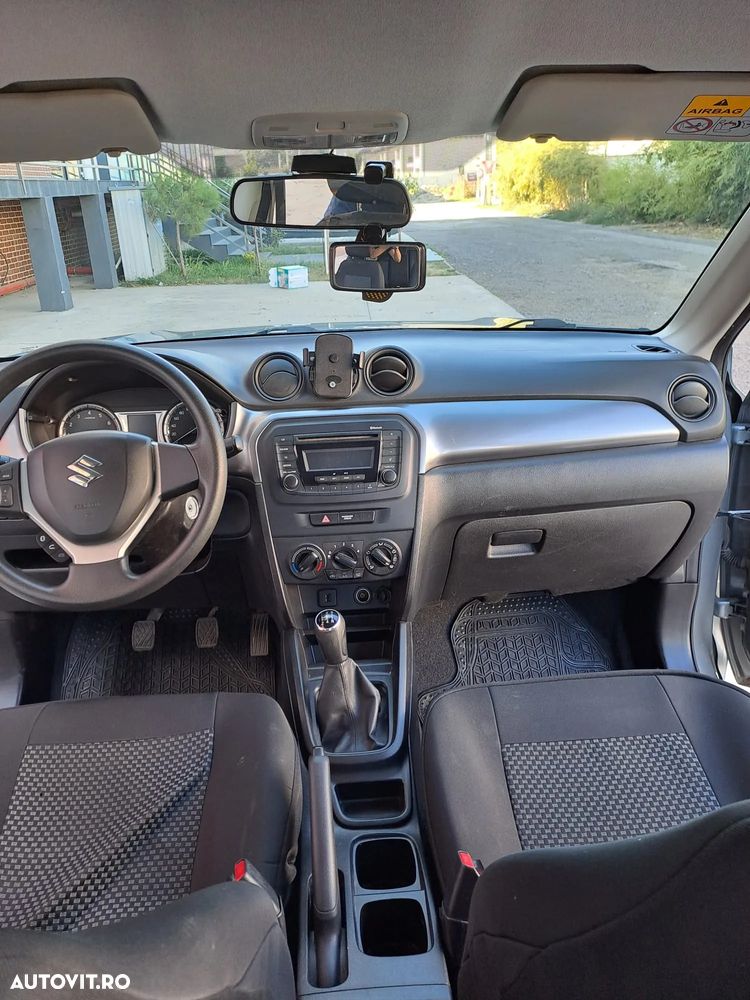 Suzuki Vitara 1.0 Passion - 8