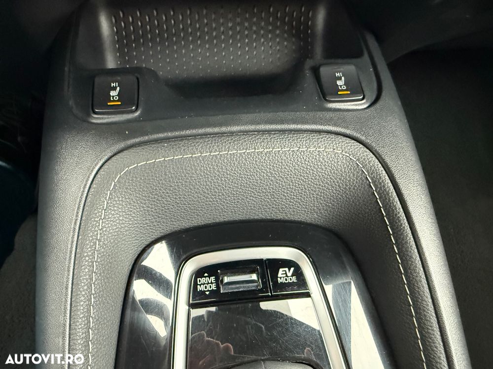 Toyota Corolla 1.8 HSD Exclusive - 29