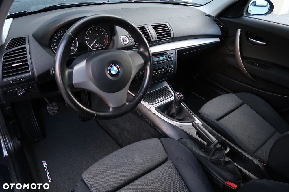 BMW Seria 1 118d - 12