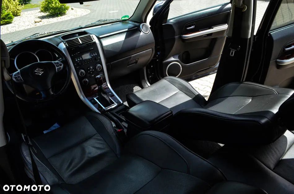 Suzuki Grand Vitara 2.0 De luxe - 30