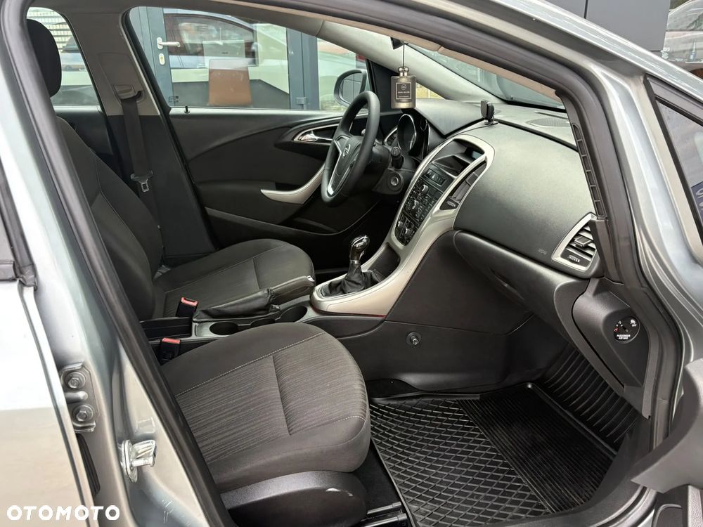Opel Astra 1.7 CDTI Cosmo - 17