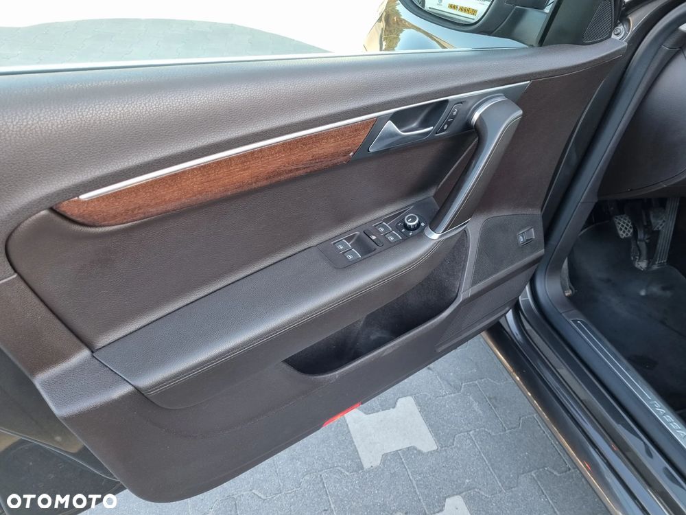 Volkswagen Passat 2.0 TDI Highline - 10