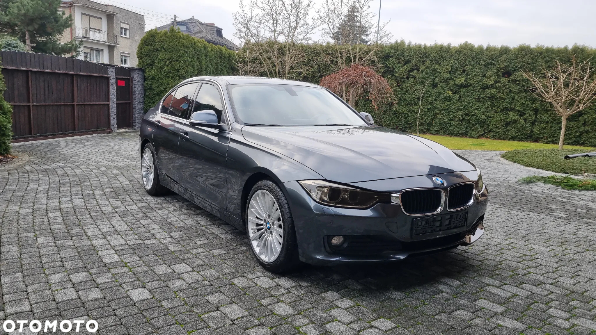 BMW Seria 3 328i Luxury Line - 9