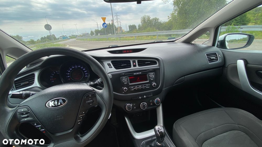 Kia Ceed Cee'd 1.4 CRDi M - 11