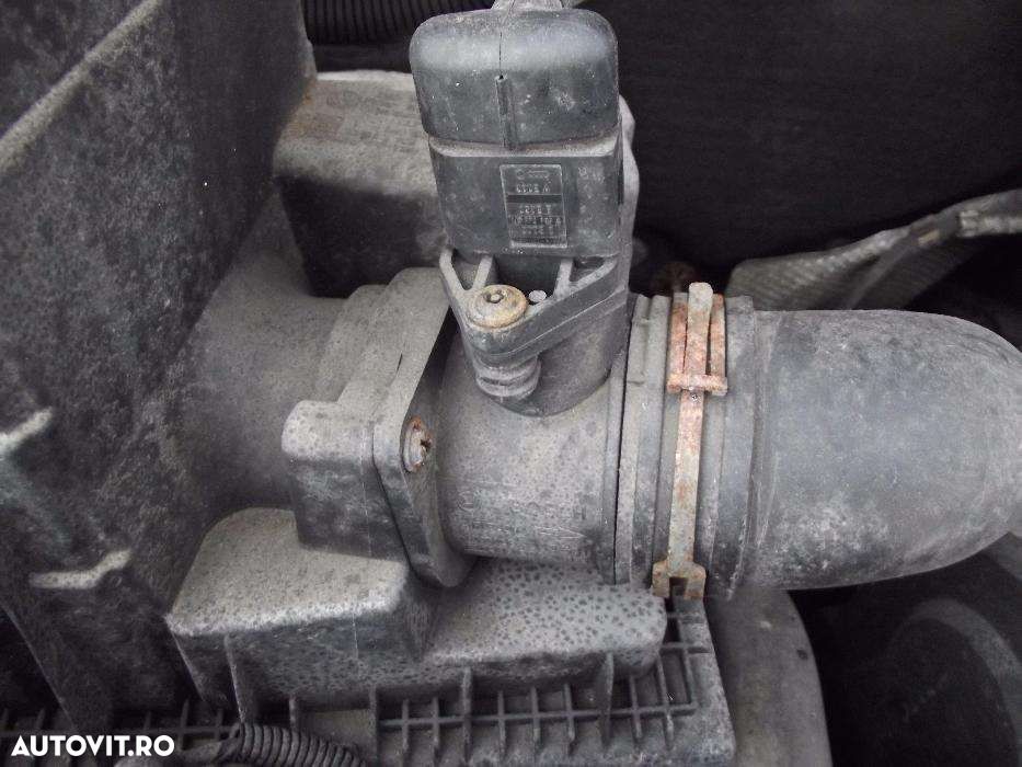 Debitmetru Aer VW T5 1.9tdi carcasa filtru aer dezmembrez VW T5 1.9 - 1