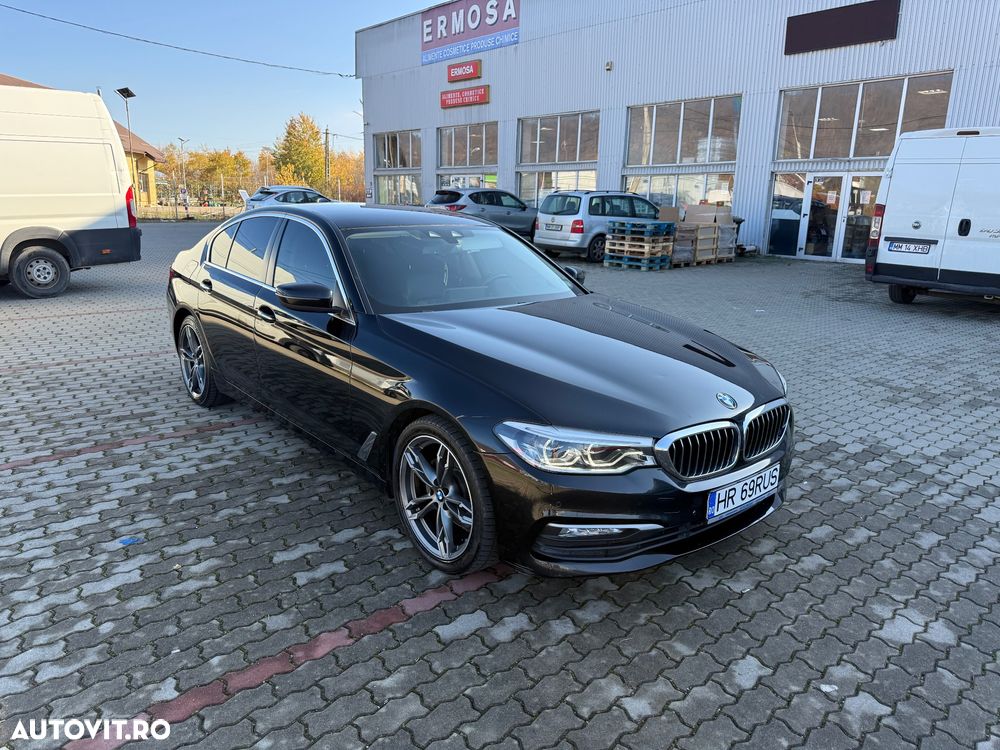 BMW Seria 5 520d Aut. Luxury Line - 2