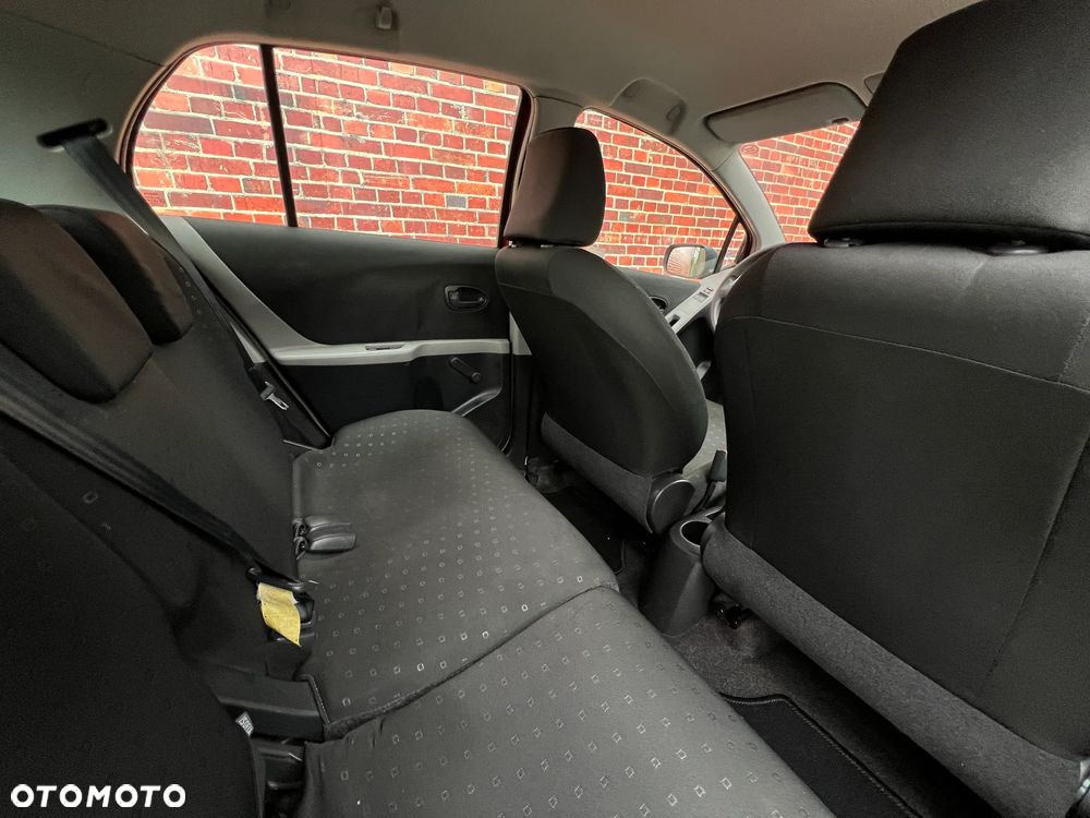 Toyota Yaris - 18