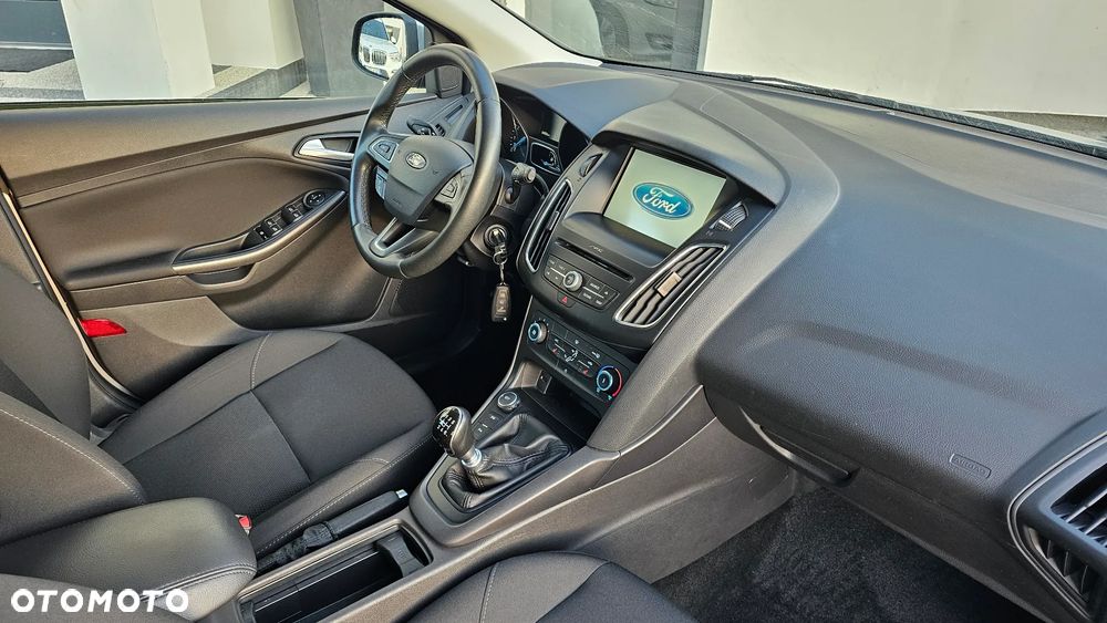 Ford Focus 1.5 EcoBlue STart-Stopp-System TITANIUM - 6