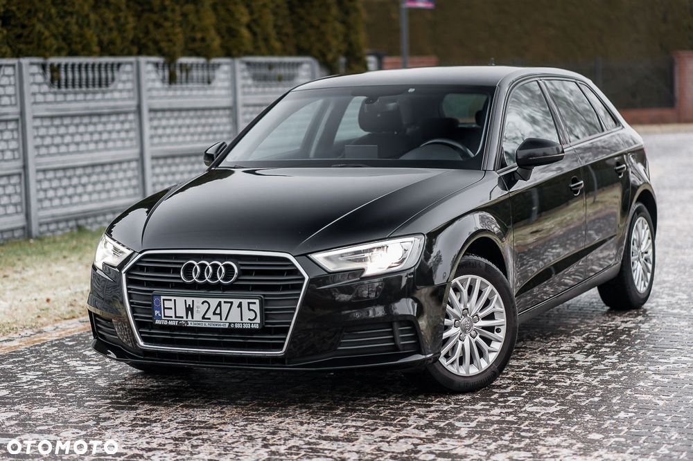 Audi A3 Sportback 1.6 TDI (clean diesel) Ambiente - 1