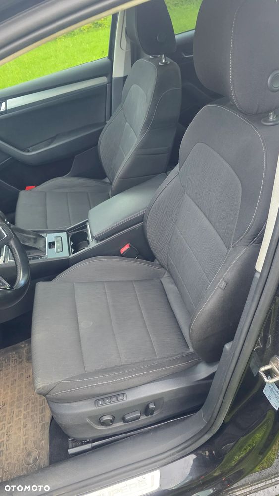 Skoda Superb 2.0 TDI Active - 11
