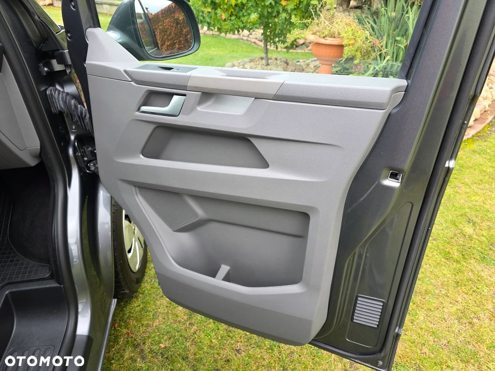 Volkswagen Caravelle 6.1 2.0 TDI L2 Comfortline DSG - 24