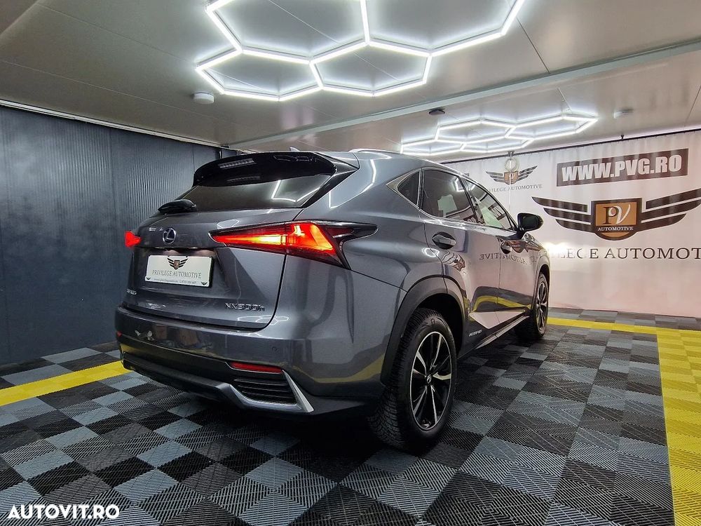 Lexus Seria NX 300h AWD Business - 4