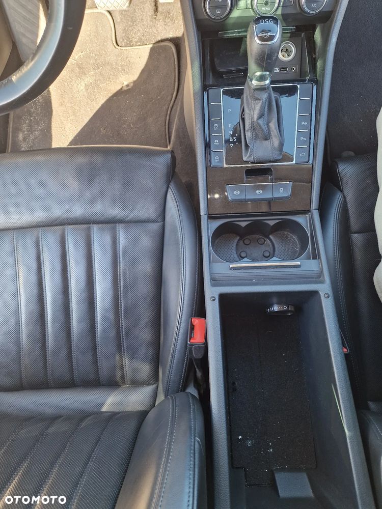 Skoda Superb 2.0 TSI L&K DSG - 17