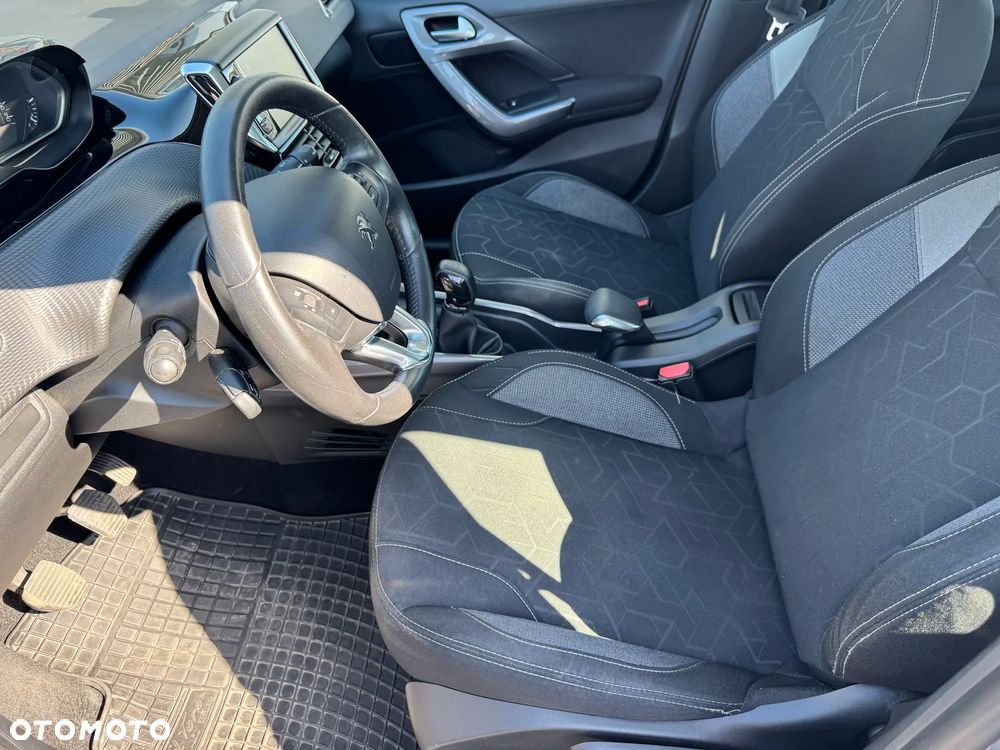 Peugeot 2008 1.2 Pure Tech Active - 6