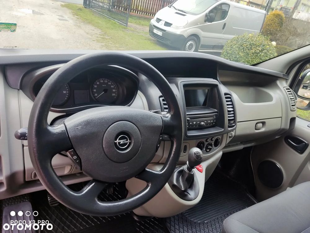 Opel Vivaro - 25