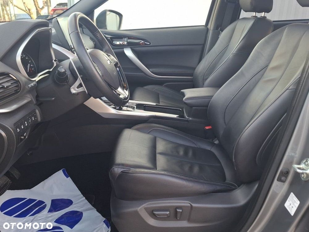 Mitsubishi Eclipse Cross - 11