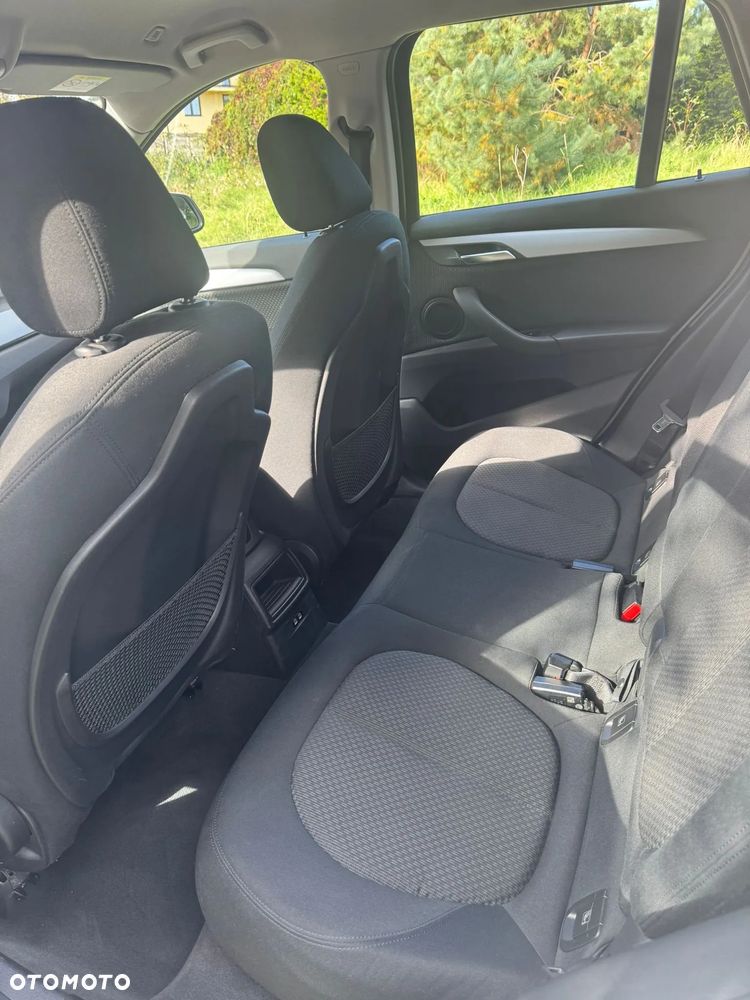 BMW X1 xDrive18d - 14