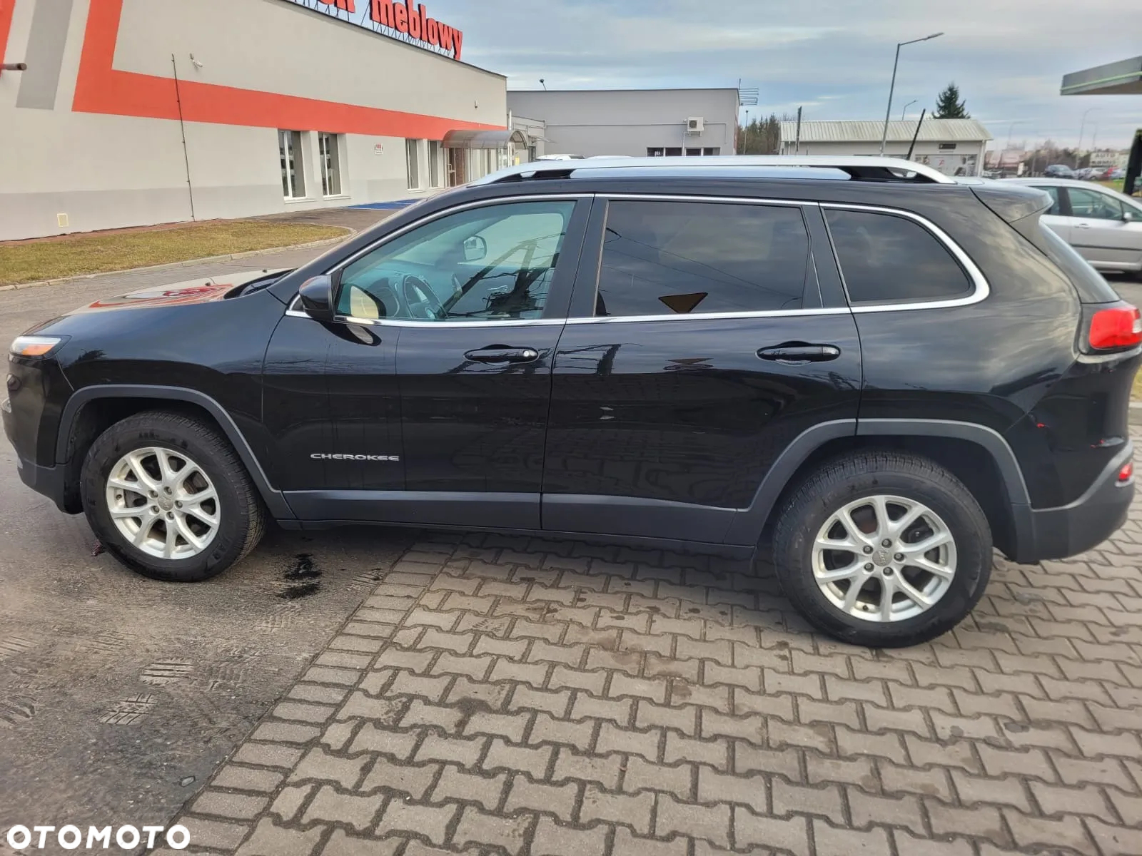 Jeep Cherokee - 3