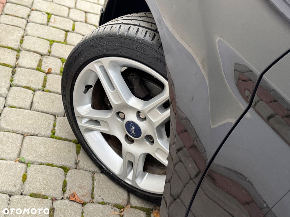 Ford Fiesta - 15