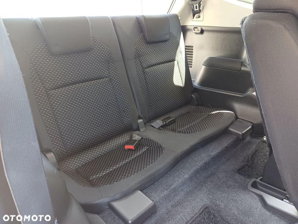 Nissan Qashqai+2 - 14