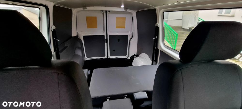 Volkswagen Transporter L1H1 Plus Trendline DSG - 22