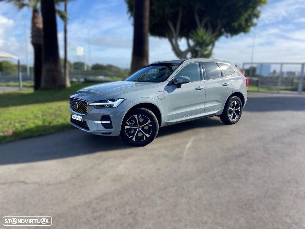 Volvo XC 60 2.0 T6 PHEV Core AWD - 26